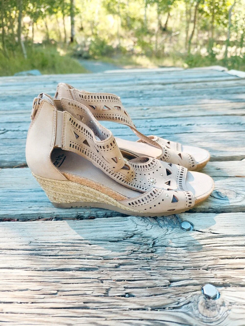 Earth Shoes Attalea Biscuit Laser Cut Espadrille Wedge Sandals Size 9M